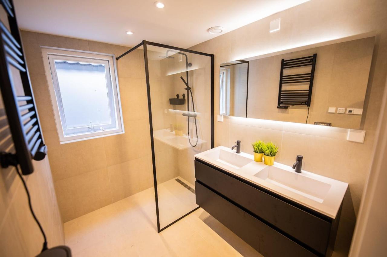 Happily 2 Bedroom Serviced Apartment 75M2 -Nb306H- Rotterdam Bagian luar foto