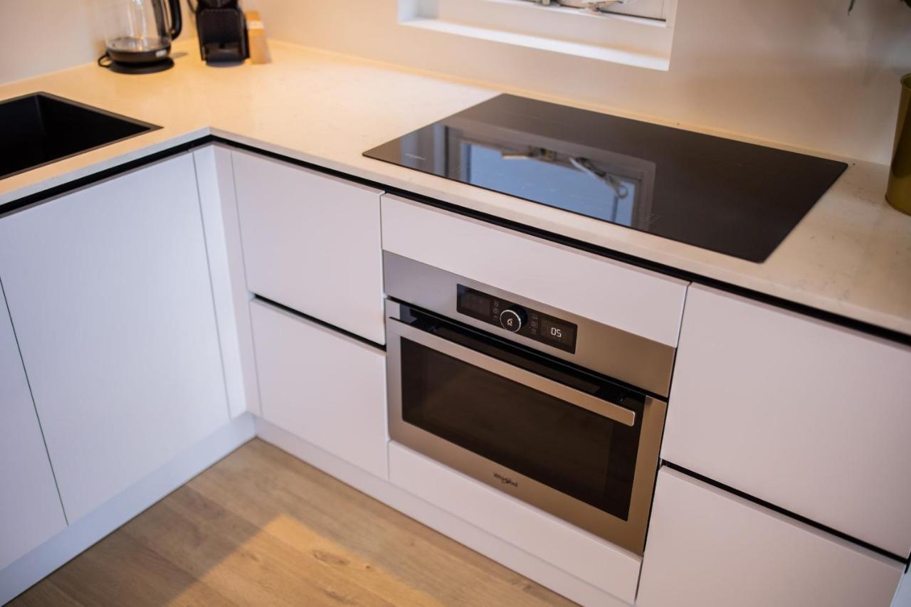 Happily 2 Bedroom Serviced Apartment 75M2 -Nb306H- Rotterdam Bagian luar foto
