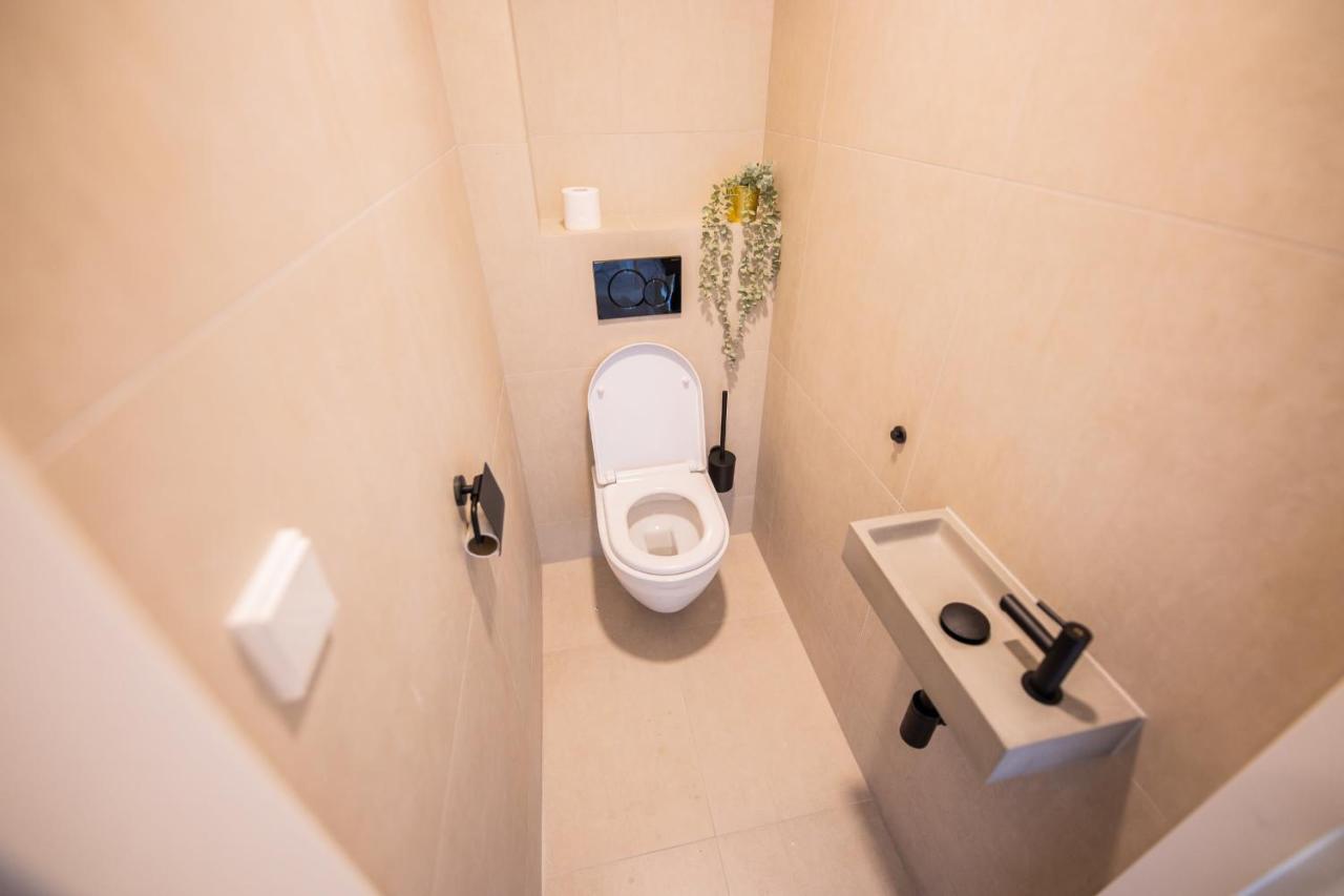 Happily 2 Bedroom Serviced Apartment 75M2 -Nb306H- Rotterdam Bagian luar foto