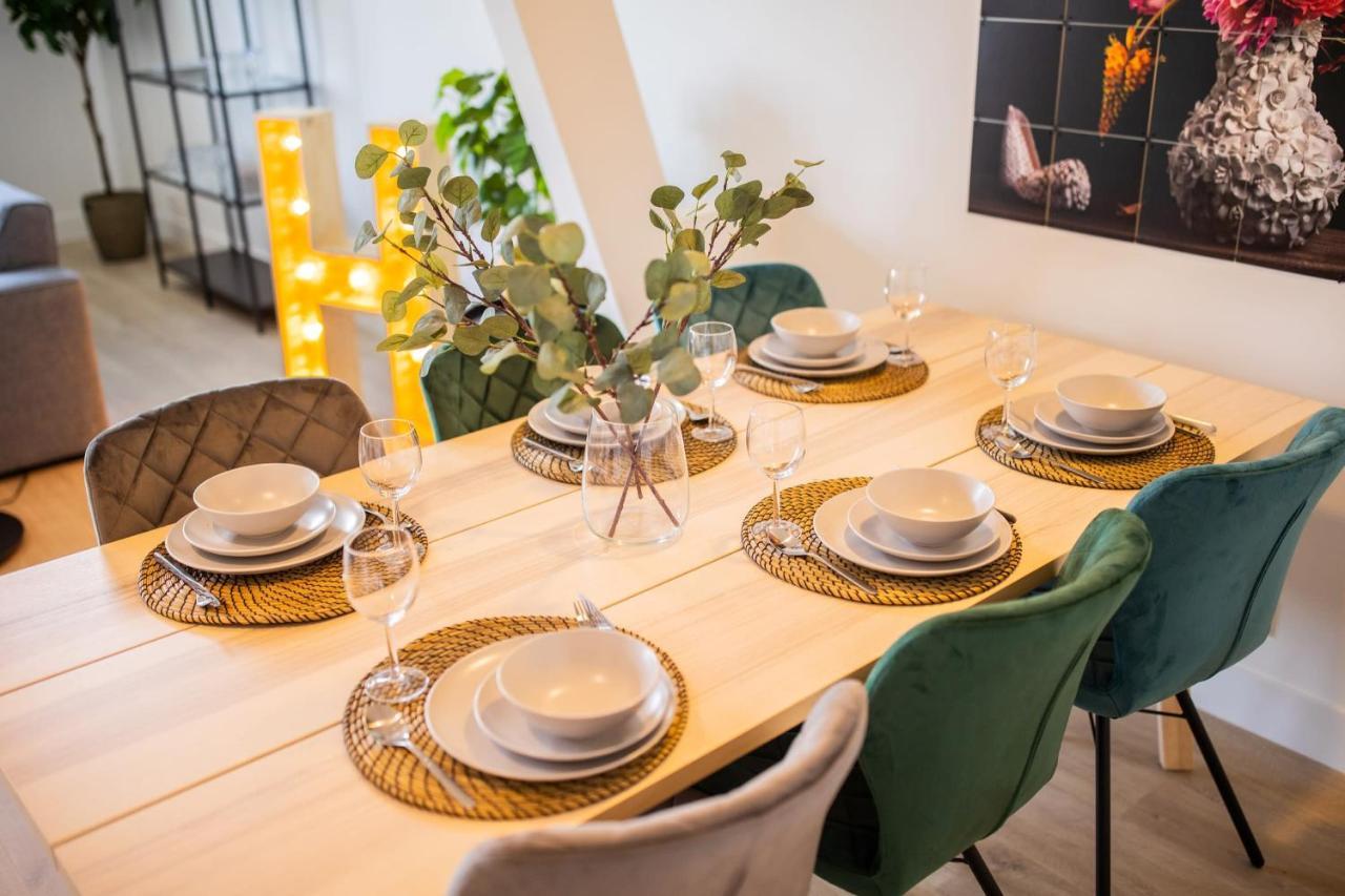 Happily 2 Bedroom Serviced Apartment 75M2 -Nb306H- Rotterdam Bagian luar foto