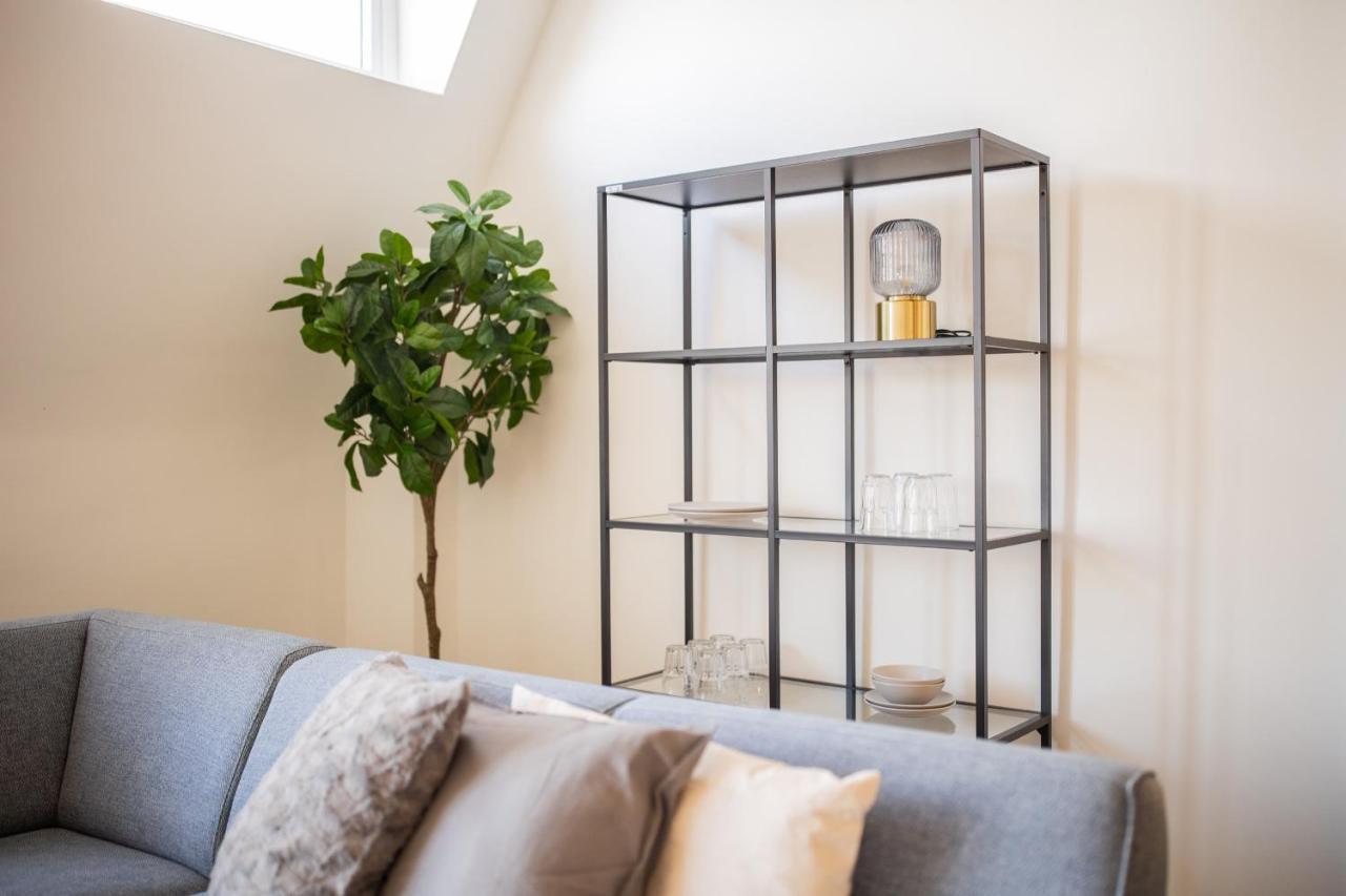 Happily 2 Bedroom Serviced Apartment 75M2 -Nb306H- Rotterdam Bagian luar foto
